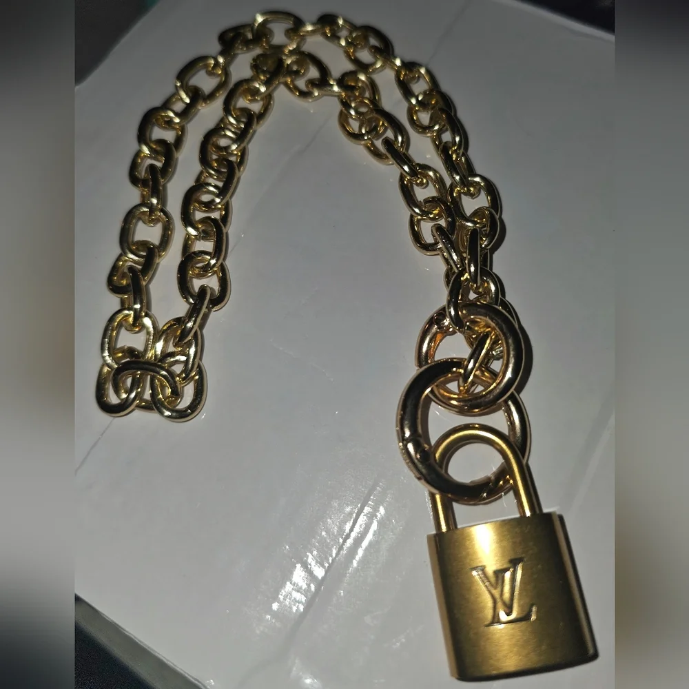 Louis Vuitton Lock 🔒 Necklace - Picture 2 of 9